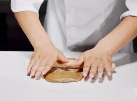 以啤酒為原料做面包，想要低熱量，非啤酒雜糧面包莫屬！